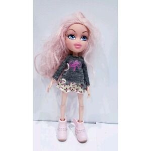 BRATZ Selfie Snaps Cloe Doll Outfit Pink Hair MGA Entertainment 2015